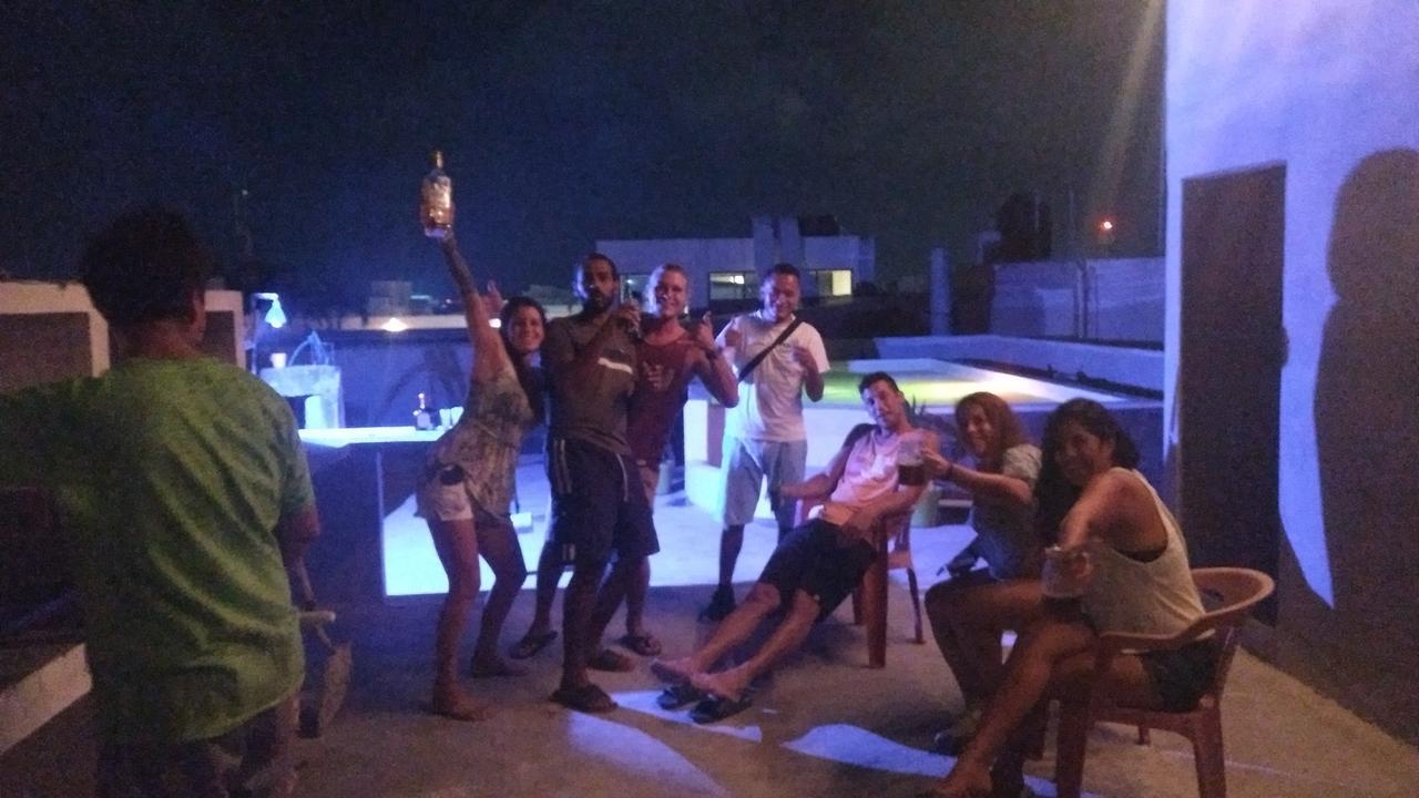 Izsla Hostel Playa Del Carmen Плая-дель-Кармен Экстерьер фото